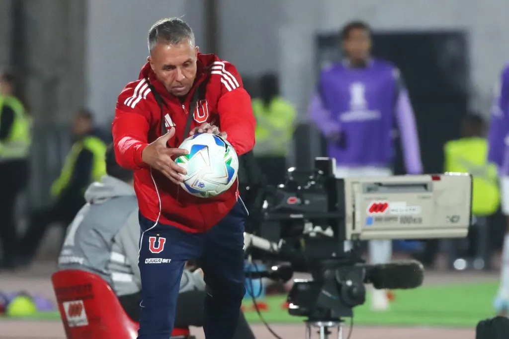 Para ‘Pepe’ Ormazábal, el triunfo es de Álvarez. | Foto: Photosport