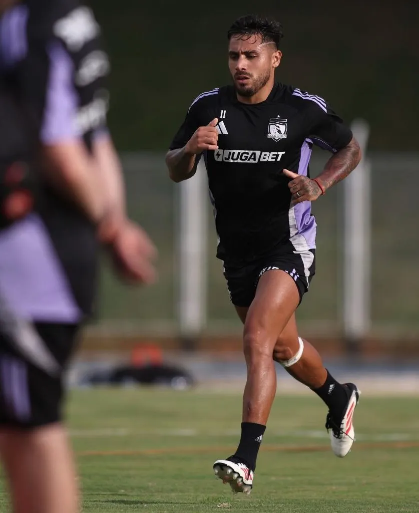 Marcos Bolados viajó a Colombia pero no fue considerado para enfrentar al Bucaramanga. (Foto: @colocolooficial)