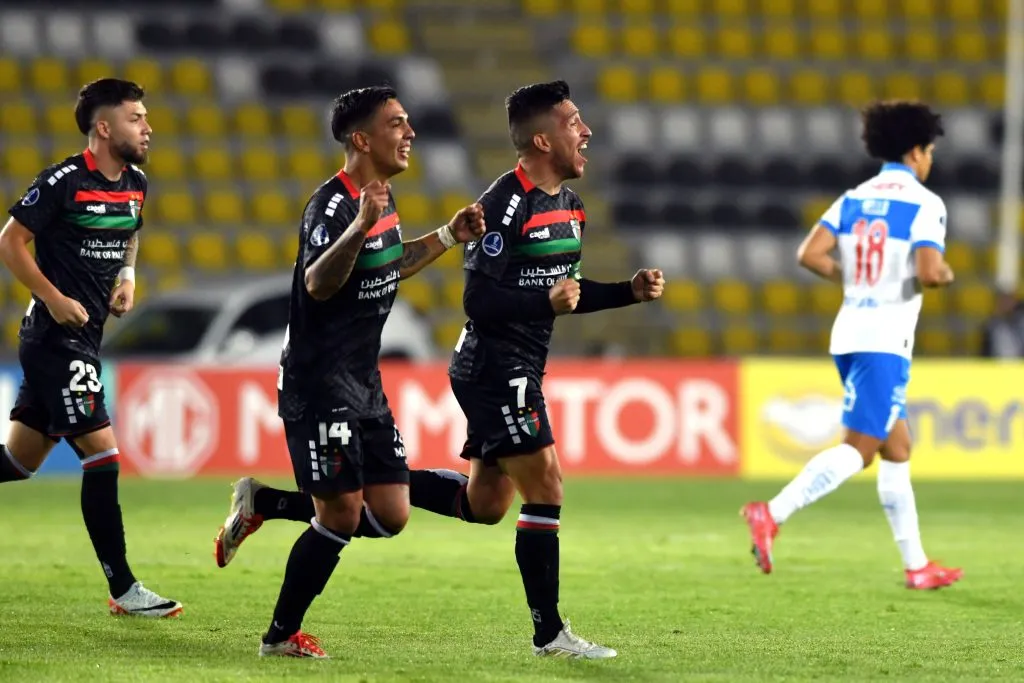 Palestino se instaló en la fase de grupos de la Copa Sudamericana tras superar a Universidad Católica en penales por 5-4 en el estadio Francisco Sánchez Rumoroso. El encuentro terminó 1-1 en el tiempo reglamentario (Foto: Photosport)