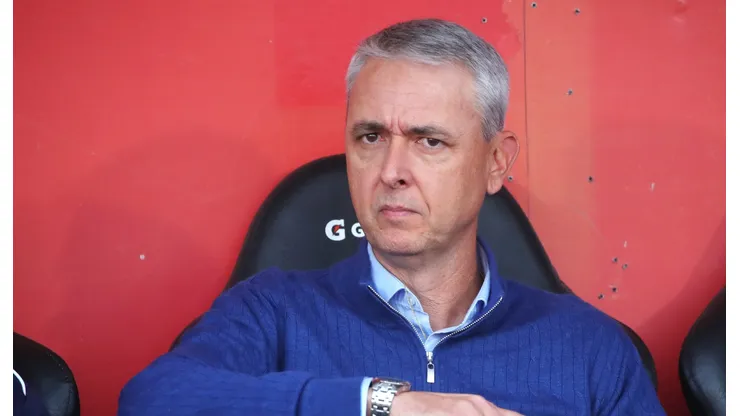 Tiago Nunes vuelve a causar polémica en la UC.