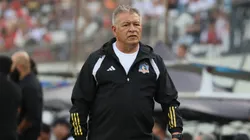 Claudio Borghi sale en defensa del futbolista de Colo Colo. (Foto: Photosport)