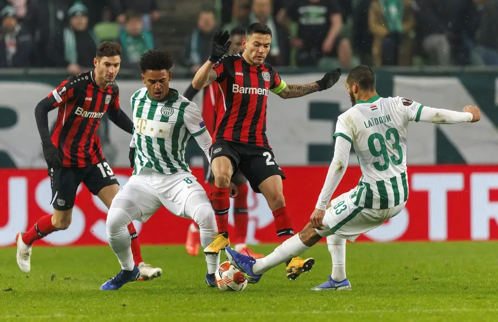 Lucas Alario fue compañero de Charles Aránguiz en el Bayer Leverkusen