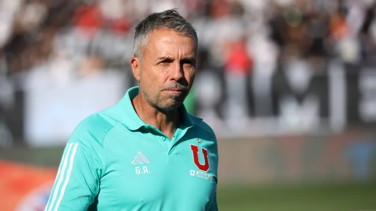 DT azul responde por el encuentro mayor del fútbol chileno.
