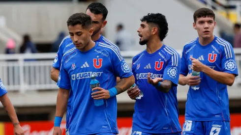 Romai Ugarte perdió la paciencia con Lucas Assadi (Photosport).