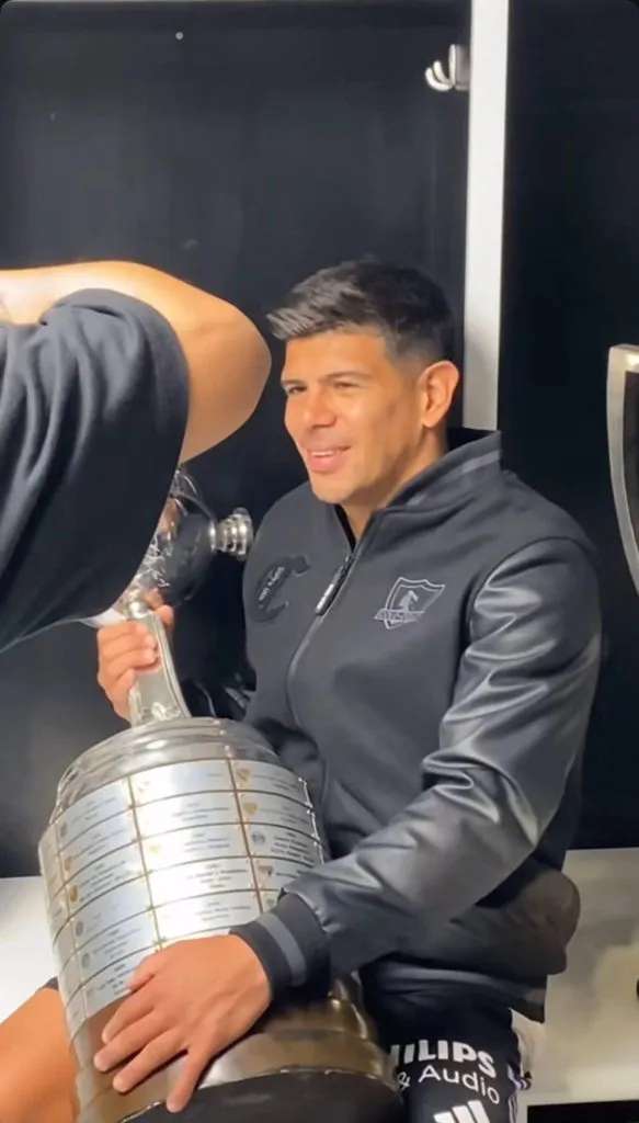 Esta es la nueva prenda que Colo Colo sacará pronto a la venta.