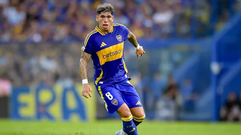 Palacios fue apoyado por hinchas de la U en La Bombonera.