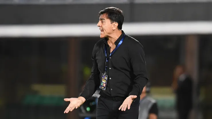 Gustavo Quinteros podría vivir una dura noticia en Brasil