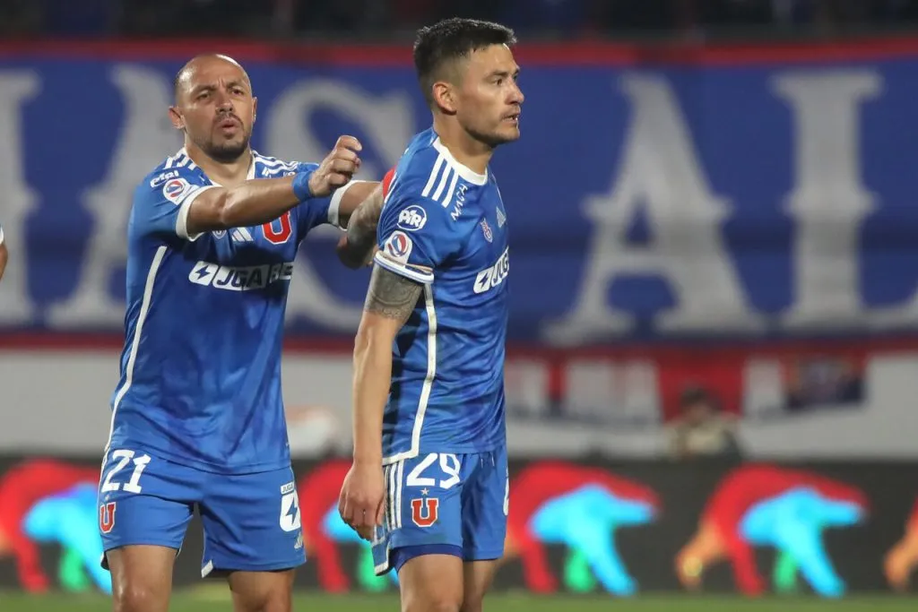 Díaz y Aránguiz serán estelares ante Estudiantes. | Foto: Photosport