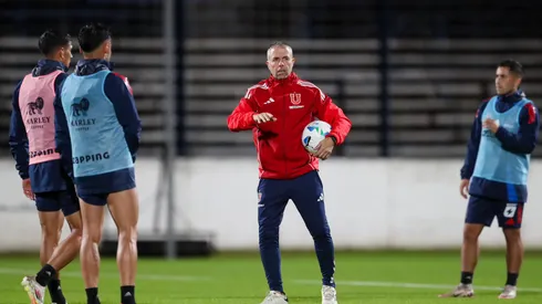 Gustavo Álvarez se mosqueó con publicaciones que lo querían hacer pelear con Almirón.