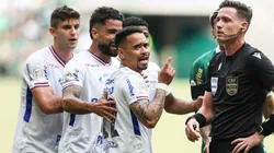 Juan Pablo Vojvoda y Fortaleza enfrentan dificultades por las bajas de cara al partido contra Colo Colo.