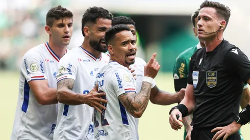 Juan Pablo Vojvoda y Fortaleza enfrentan dificultades por las bajas de cara al partido contra Colo Colo.