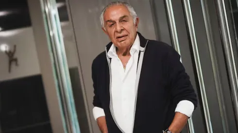 Abumohor lanza un "suave" palito a sus delanteros.