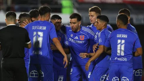 La U lo está ganando parcialmente ante Estudiantes con goles de Aránguiz y Zaldivia (Foto: Javier Vergara/Photosport)