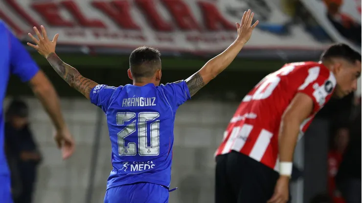 Charles Aránguiz vive un momento dulce en la U.