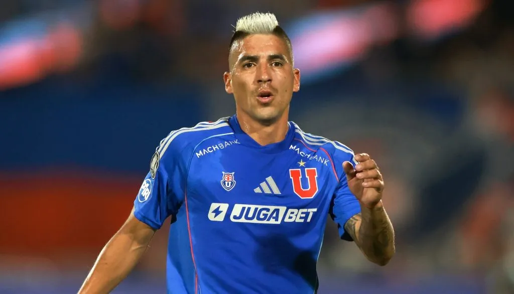 Héctor Hoffens quiere a Leandro Fernández en la titularidad de Universidad de Chile.