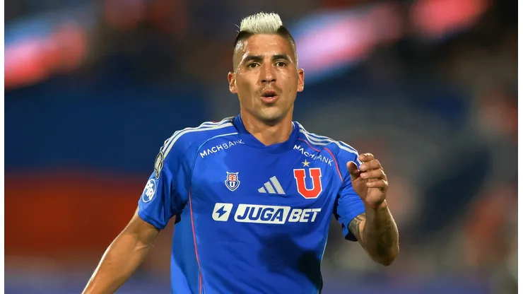 Leandro Fernández no la está pasando bien en Universidad de Chile. Ha exhibido un bajo rendimiento.