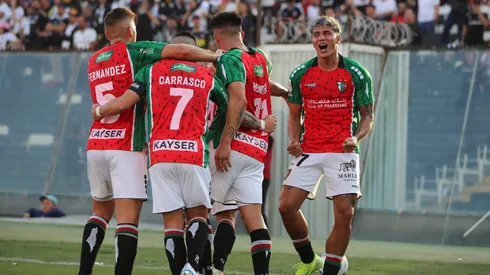 Los jugadores de Palestino, a pura celebración.