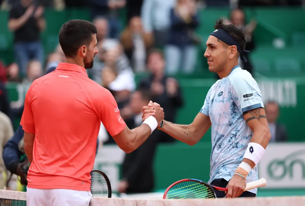 Alejandro Tabilo sigue invicto ante Novak Djokovic. (Foto: Clive Brunskill/Getty Images)