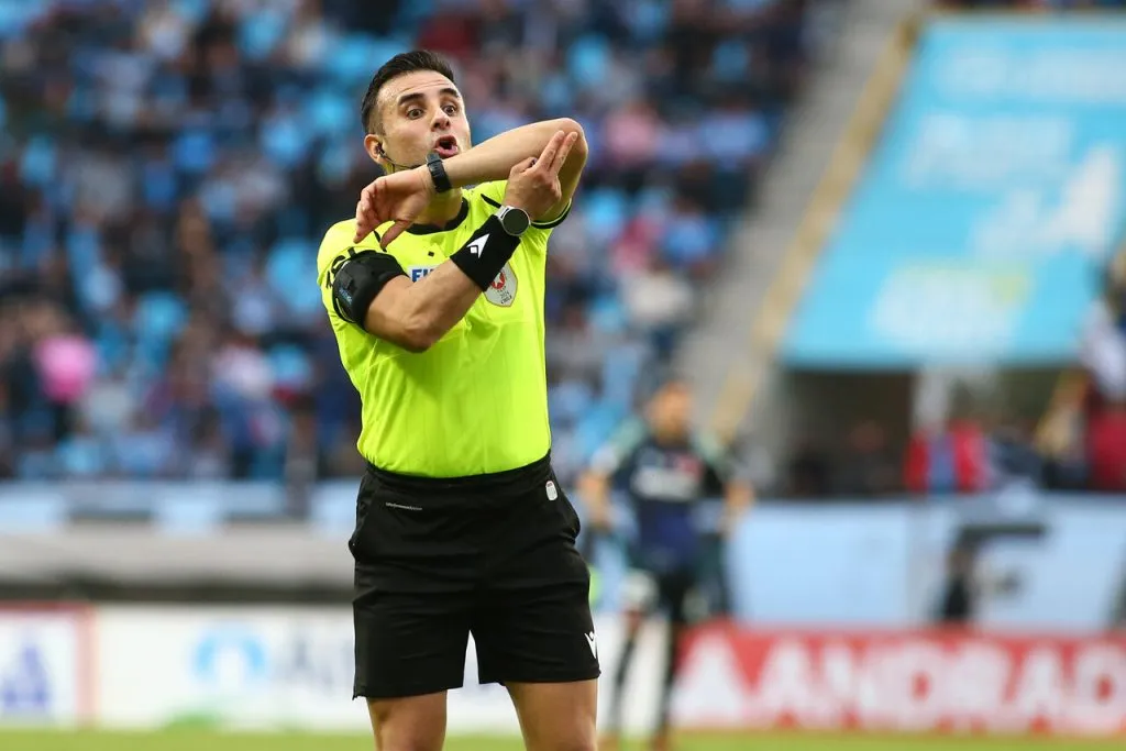 Maza arbitrará el Superclásico del fútbol chileno | Foto: Photosport