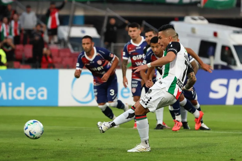 Carrasco anotó el primer gol del ‘Tino’ | Foto: Photosport