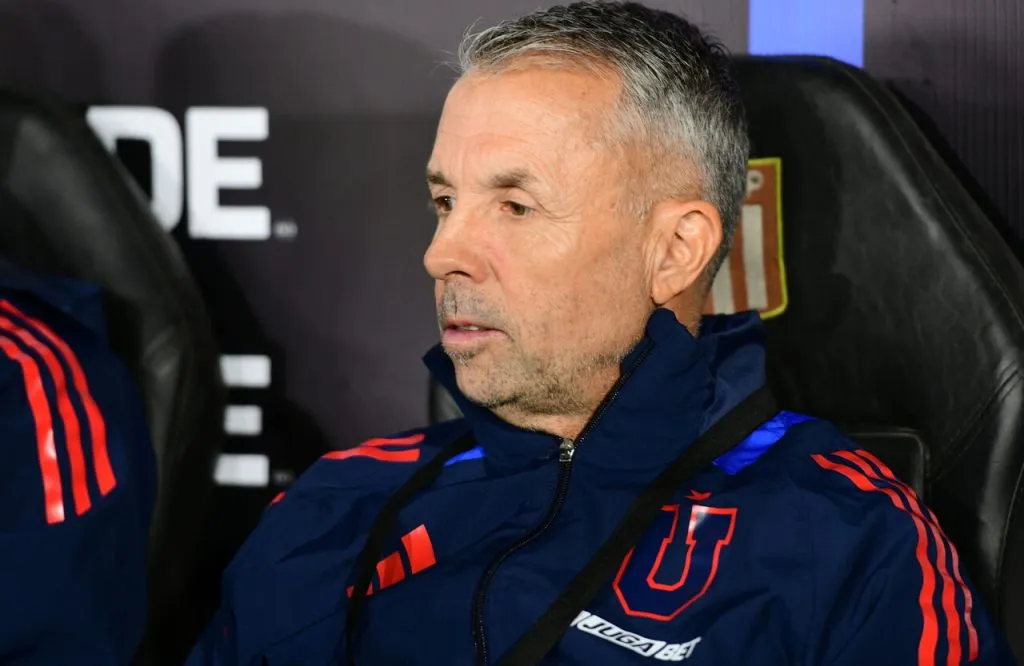 Álvarez está por sobre otros DT, según Vera. | Foto: Photosport