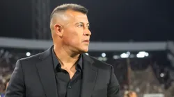 Jorge Almirón se mostró afectado por la muerte del papa Francisco I.