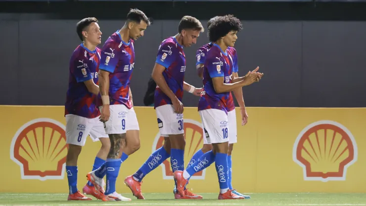 Los jugadores de Universidad Católica, a puro festejo.