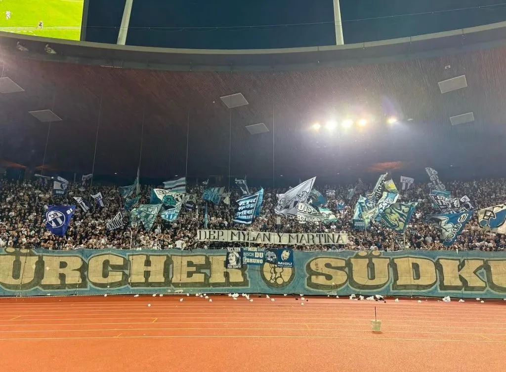 Mensaje de la hinchada del FC Zurich por las víctimas de Colo Colo.