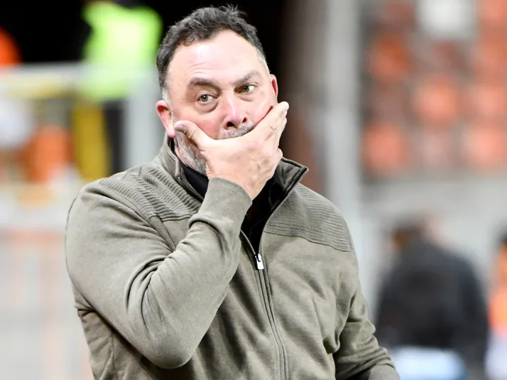 Pasó sin pena ni gloria por la U y destroza a Hernán Caputto