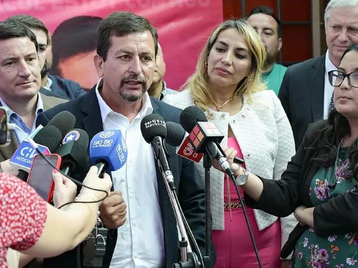 Por el caso licencias médicas: alcalde de Macul nuevamente en la polémica... y otra vez por Colo Colo