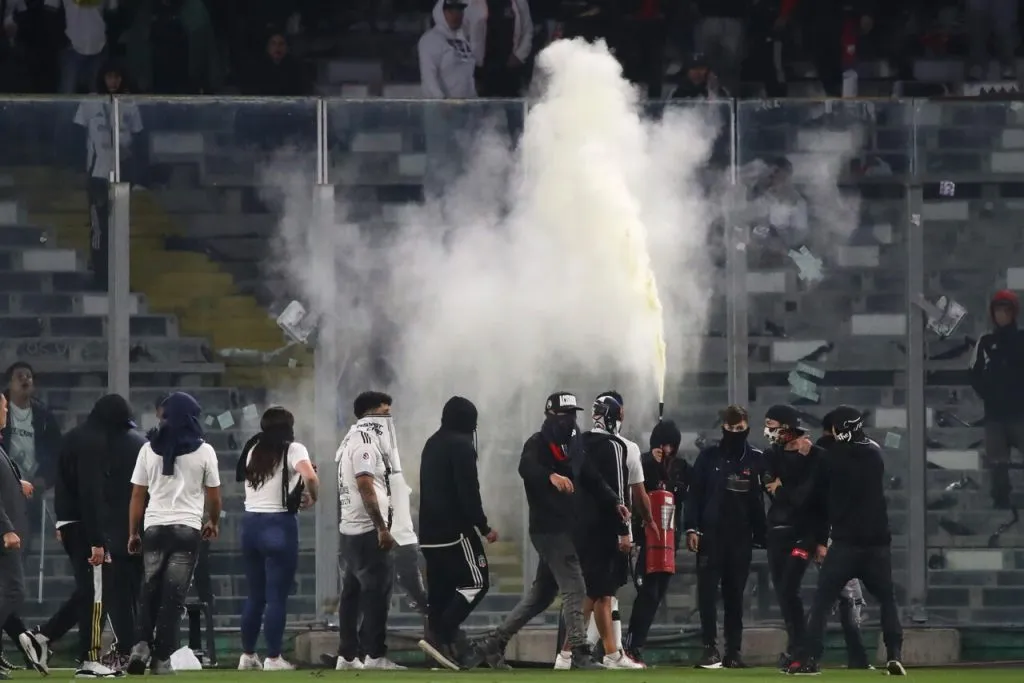 Puñado de delincuentes podría dejar en el suelo a Colo Colo. | Foto: Photosport