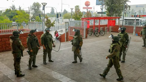Carabineros realizó un recorrido por los exteriores del Estadio Monumental.