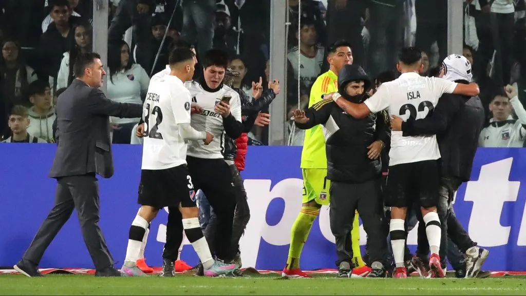 Colo Colo y Fortaleza vuelven a verse las caras el próximo martes 6 de mayo. (Foto: Jonnathan Oyarzun/Photosport)
