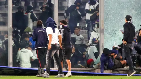 Barristas de Colo Colo están totalmente identificados y ya se presentó una querella en su contra (Foto: Photosport)
