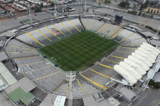Colo Colo tendrá que jugar a estadio vacío sus próximos partidos por Copa Libertadores. (Foto: Jonnathan Oyarzún/Photosport)