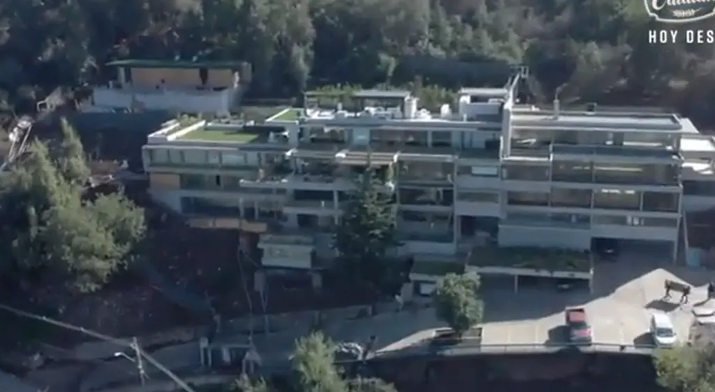 Tres años demoró la construcción de la impresionante propiedad (Captura T13).