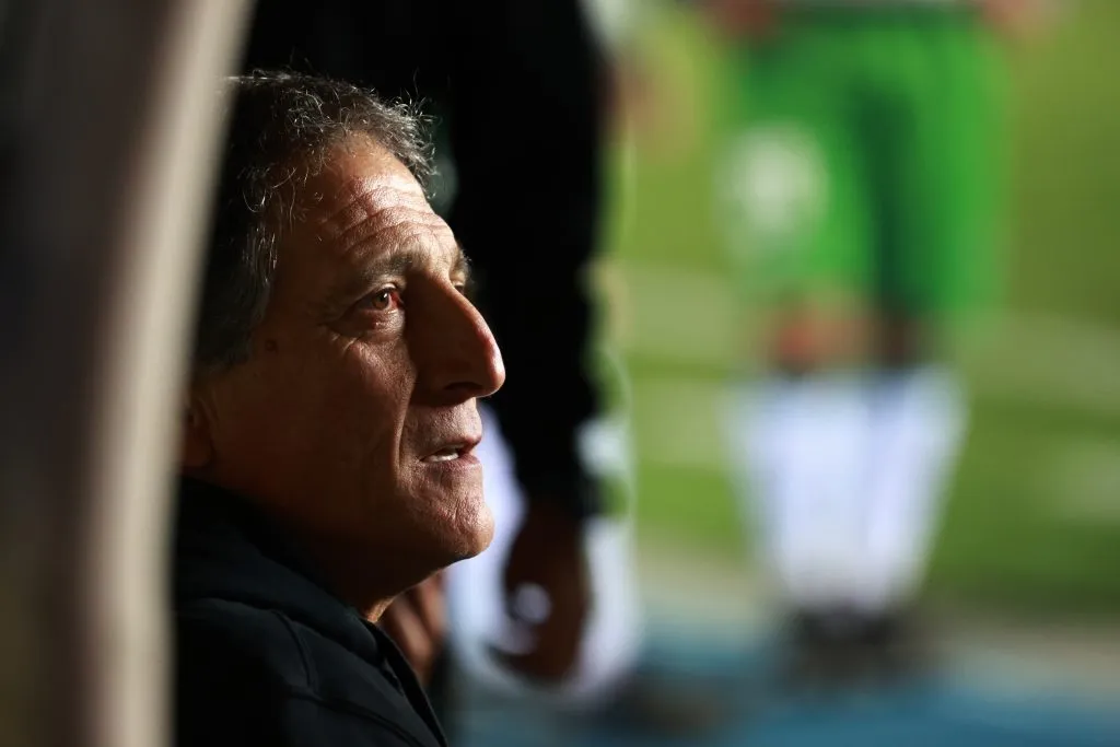 Mario Salas empatiza con el sentir de los hinchas de Deportes Temuco. (Foto: Photosport)