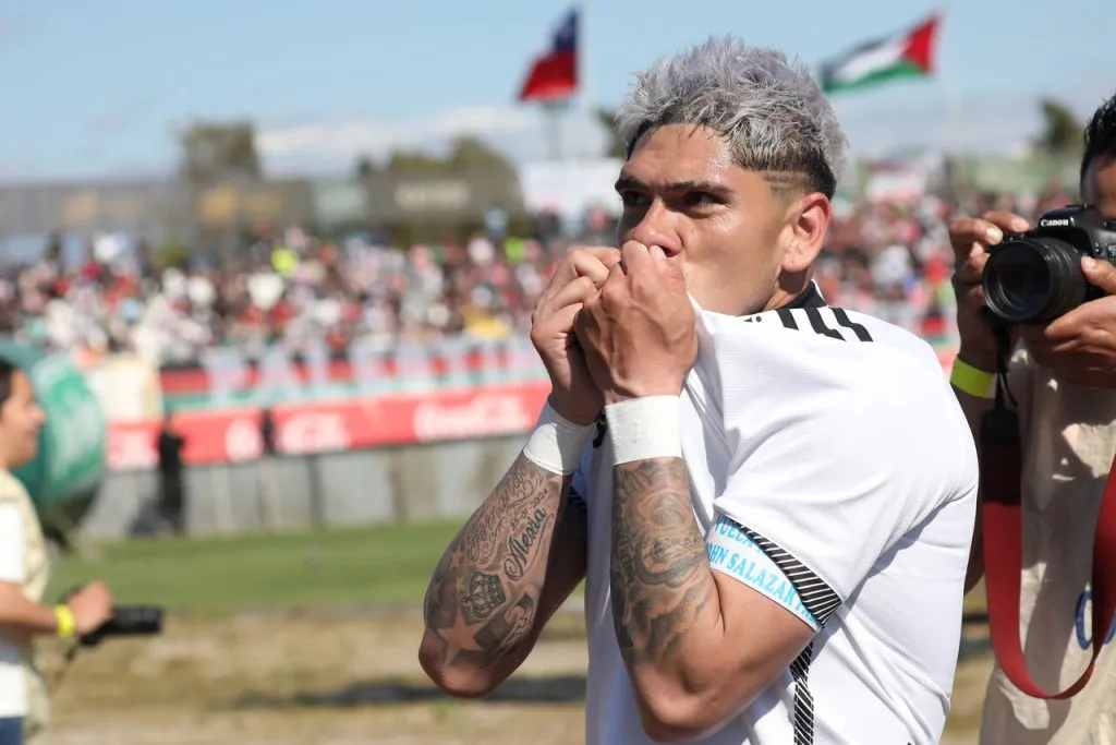 La Joya le declara su amor a Colo Colo. | Foto: Photosport