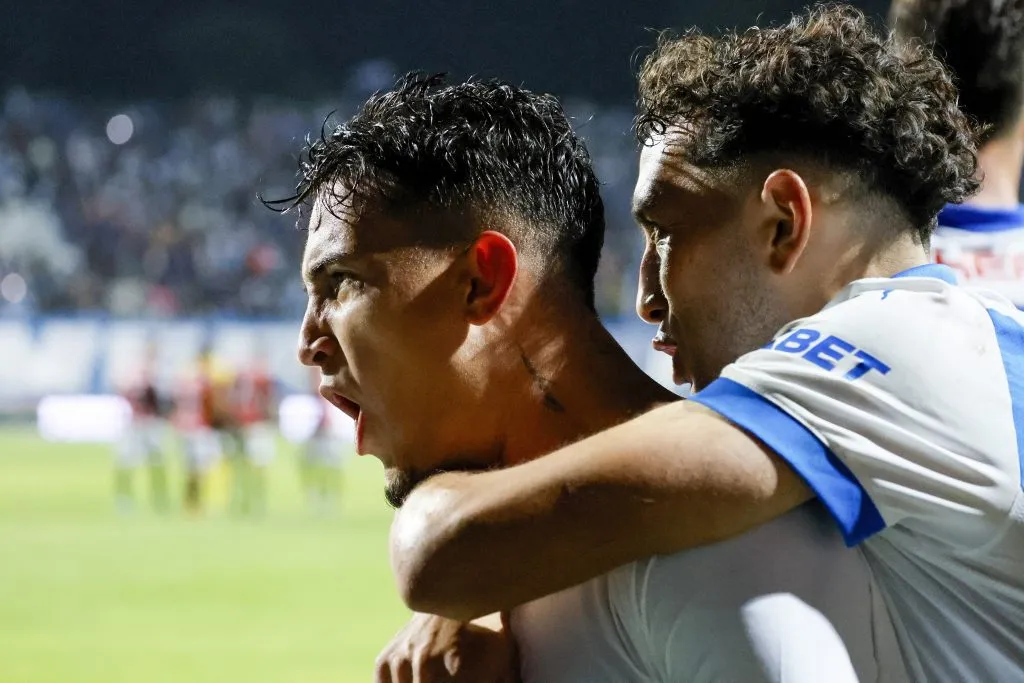 Universidad Católica venció por 2-1 a Deportes Limache con goles de Fernando Zampedri y Jader Gentil. Clemente Montes fue clave. (Foto: Photosport)