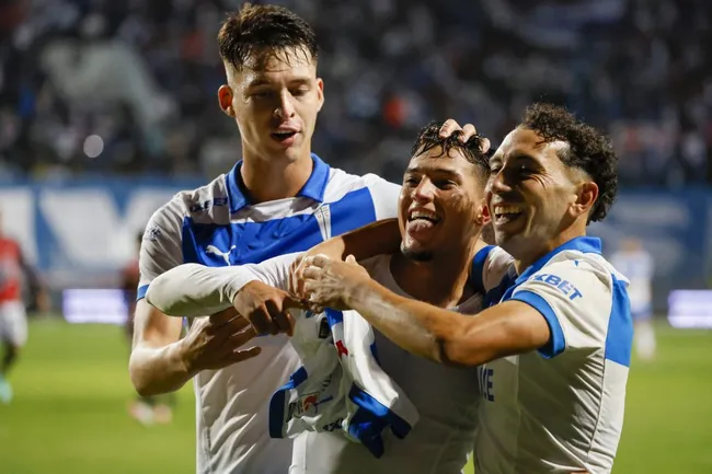 Tiago Nunes se agrandó con el triunfo de Universidad Católica sobre Deportes Limache.