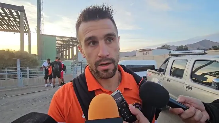 Gustavo Gotti se va con una sensación amarga tras el empate de Cobreloa ante Copiapó, pero también mira el vaso medio lleno. (Foto: Zona de Gigantes, Radio el Loa)