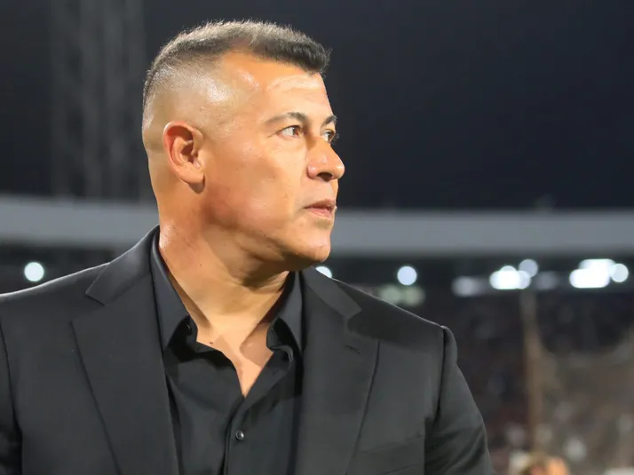 Almirón no aprende: Colo Colo atraviesa terrible déficit en minutos sub-21