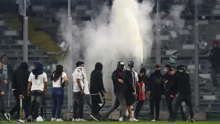 Colo Colo solicitó más plazo a la Conmebol para presentar su defensa (Photosport).