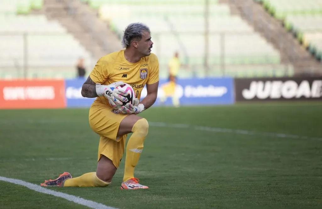 El portero de Carabobo FC se rindió ante la hinchada de Universidad de Chile.