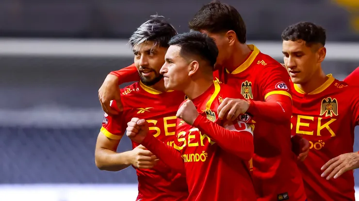 Unión Española busca un triunfo histórico ante Fluminense.