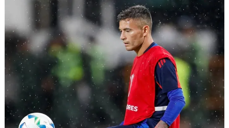 Charles Aránguiz sigue brillando en la Universidad de Chile.