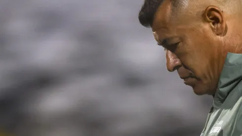 Jorge Almirón realizó duro mea culpa tras la caída ante Limache (Foto: Andres Pina/Photosport)