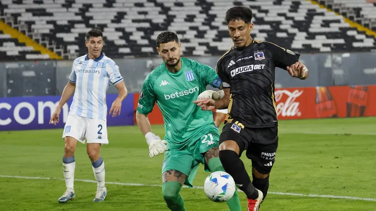 Salomón Rodríguez chocó con Gabriel Arias, lo que no fue sancionado.