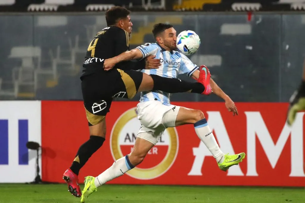 Colo Colo se quedó con las ganas ante Racing. | Foto: Photosport
