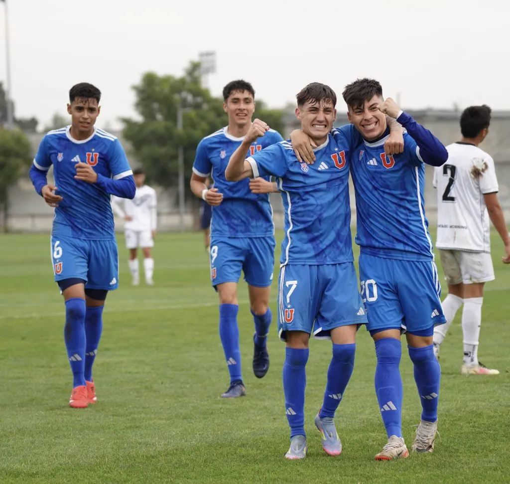 Jugadores de la U celebrando uno de los tantos en el CDA | FOTO: La Magia Azul
